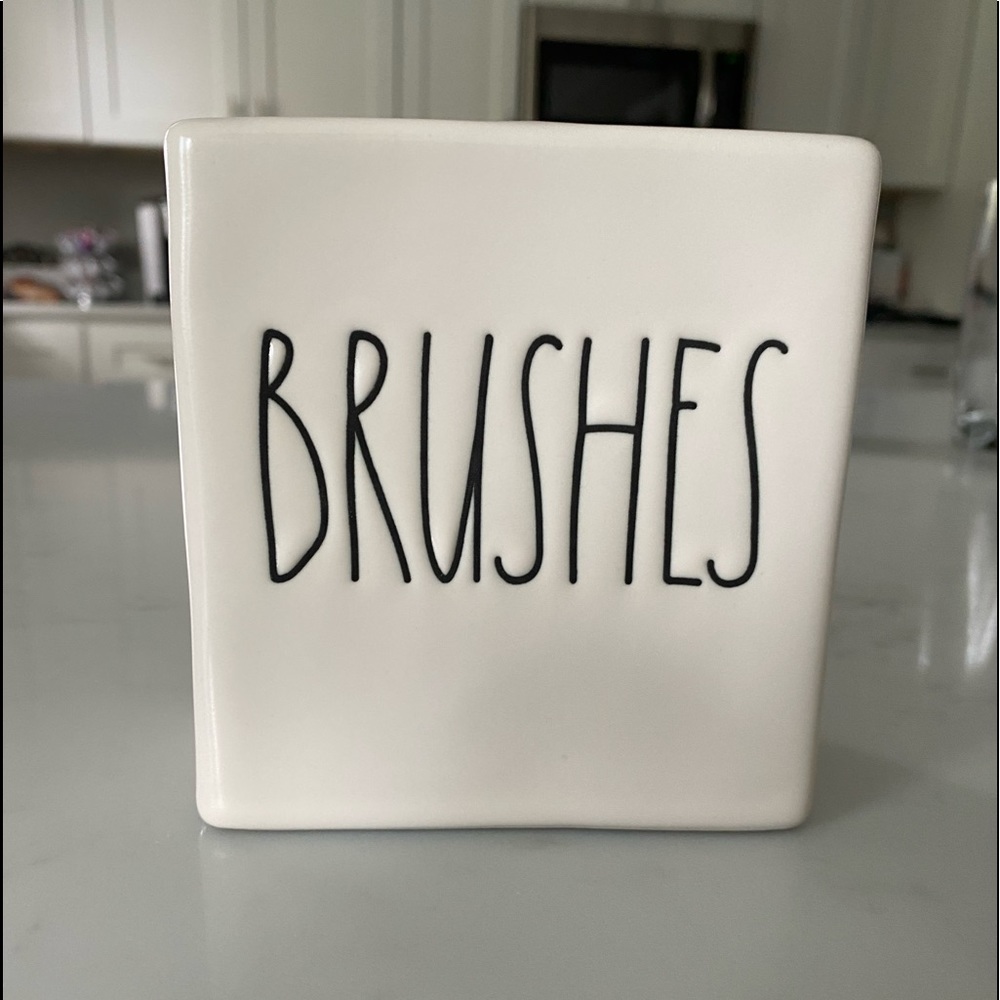 Rae Dunn Brushes